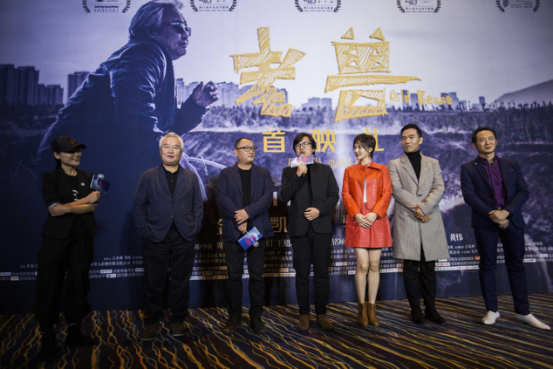 “令人嫉妒处女作”《老兽》野性首映 残酷现实物语暴击心灵