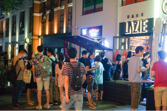在这个夜晚，独立游戏的开发者们变得不再孤立