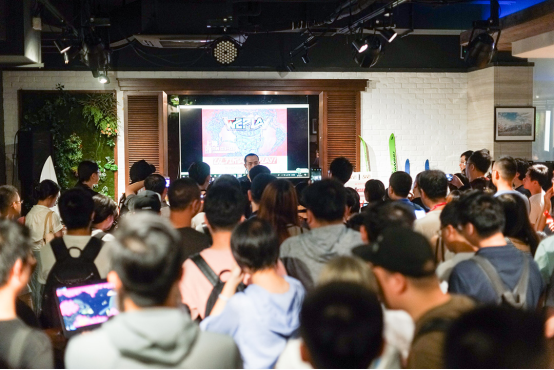 在这个夜晚，独立游戏的开发者们变得不再孤立